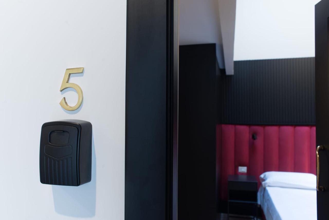 Fida Rooms Neapel Exteriör bild